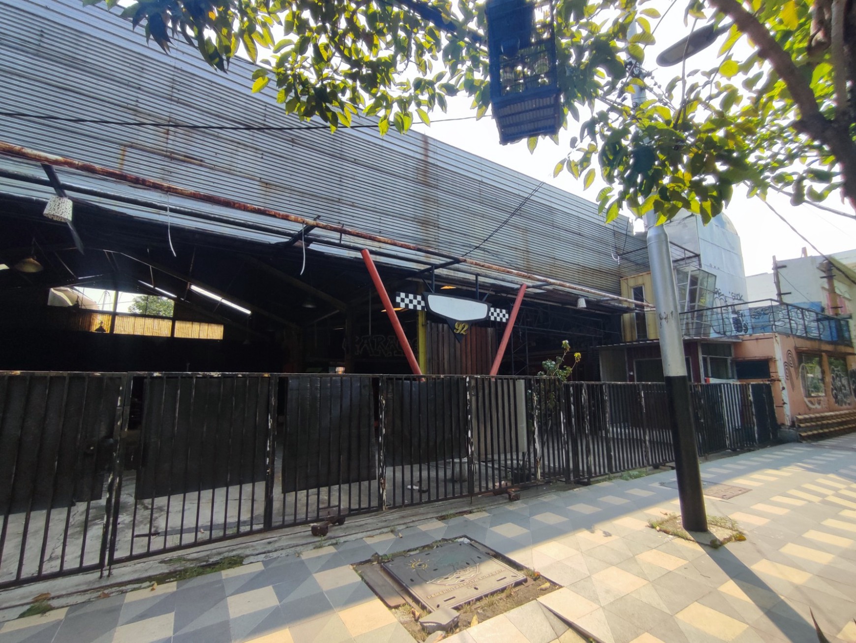 DIJUAL PROPERTY DI KOMERSIAL AREA JL MAYJEND SUNGKONO SURABAYA