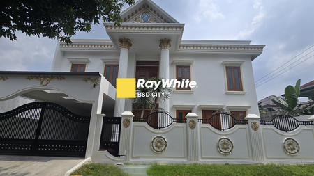 Rumah mewah Puspita Loka BSD City, ada kolam renang