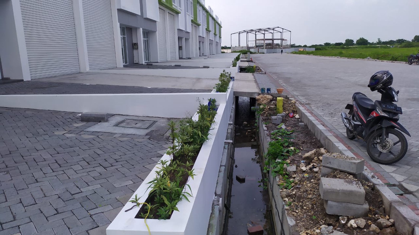 Disewakan Gudang dan Kantor di AKR Grand Estate Marina, JIIPE, Manyar, Gresik