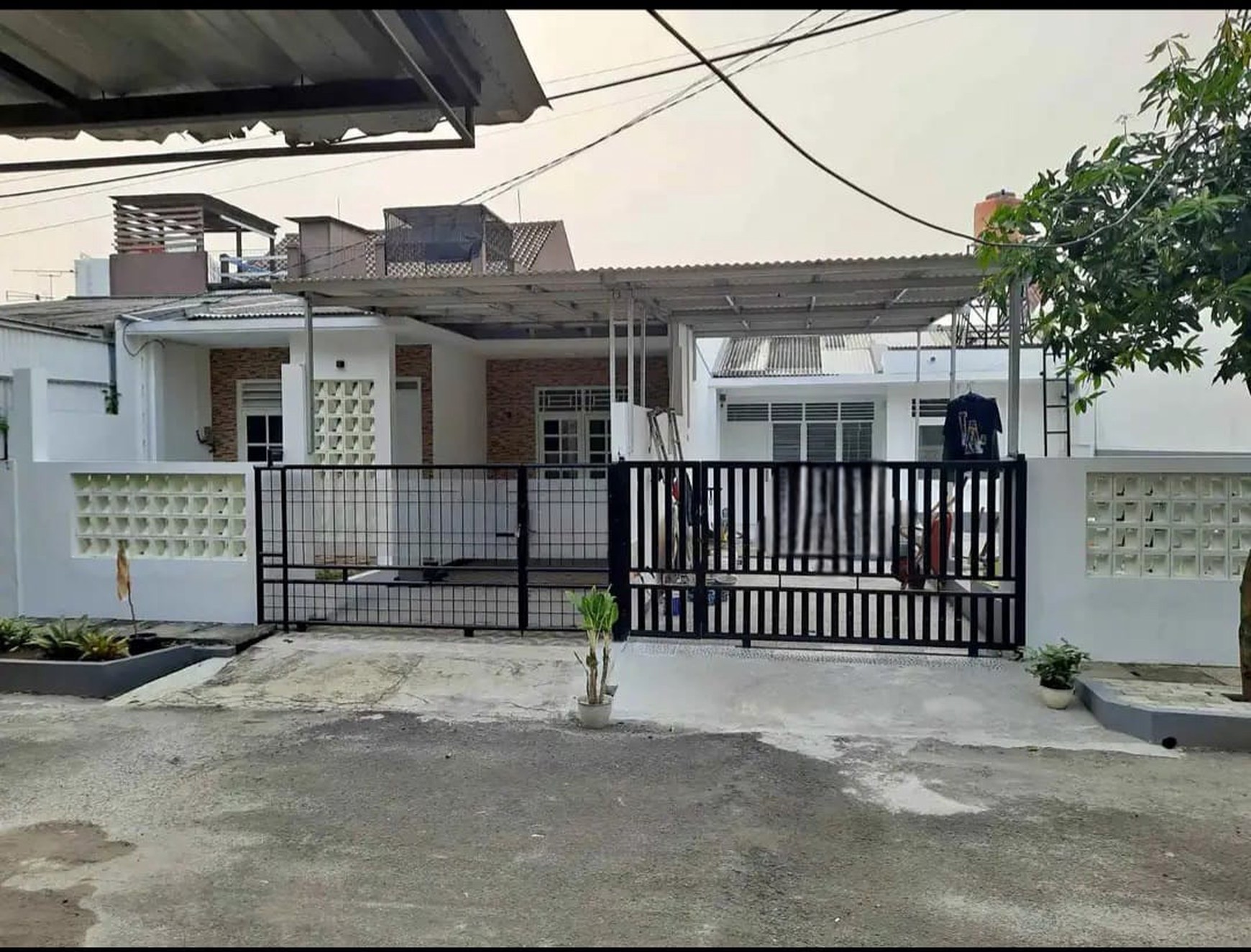 Rumah Siap Huni dengan Hunian Nyaman dan Asri di Ciputat