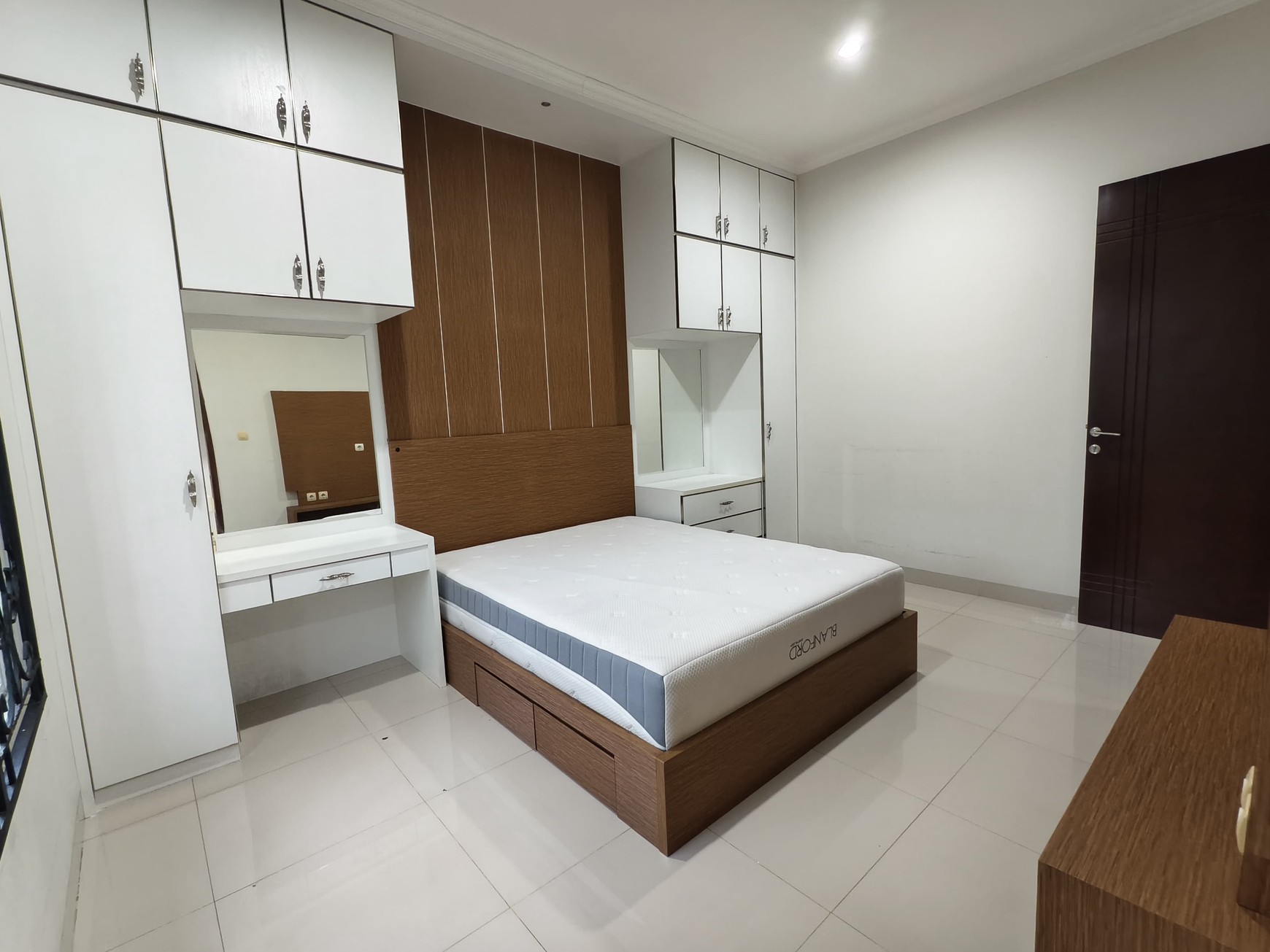Rumah Hoek Badan di ICON COSMO BSD City, dekat AEON Mall