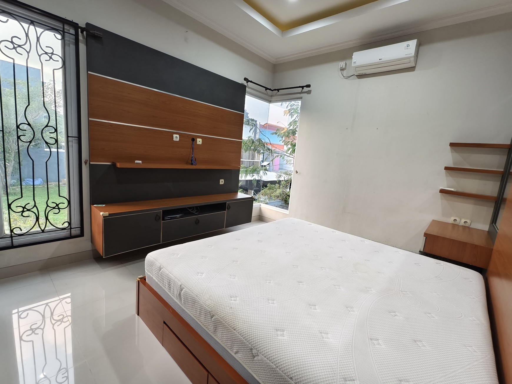 Rumah Hoek Badan di ICON COSMO BSD City,dekat AEON Mall