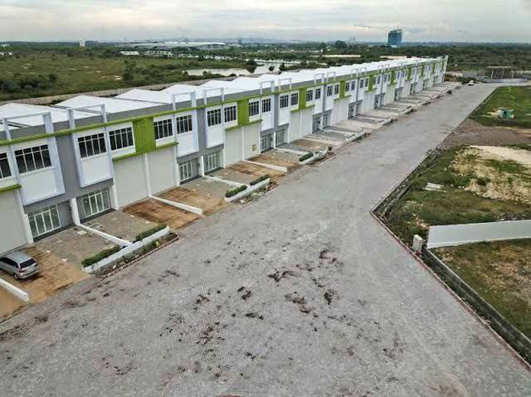 D!ijual Gudang dan Kantor di AKR Grand Estate Marina, ELP JIIPE, Manyar, Gresik
