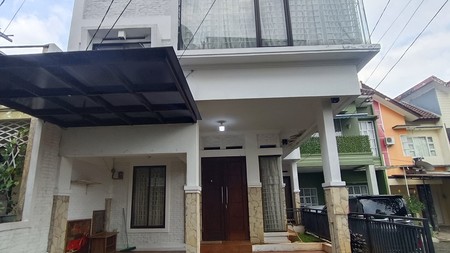 Rumah Bagus, 2 Lantai, dalam Cluster di Cireunde 