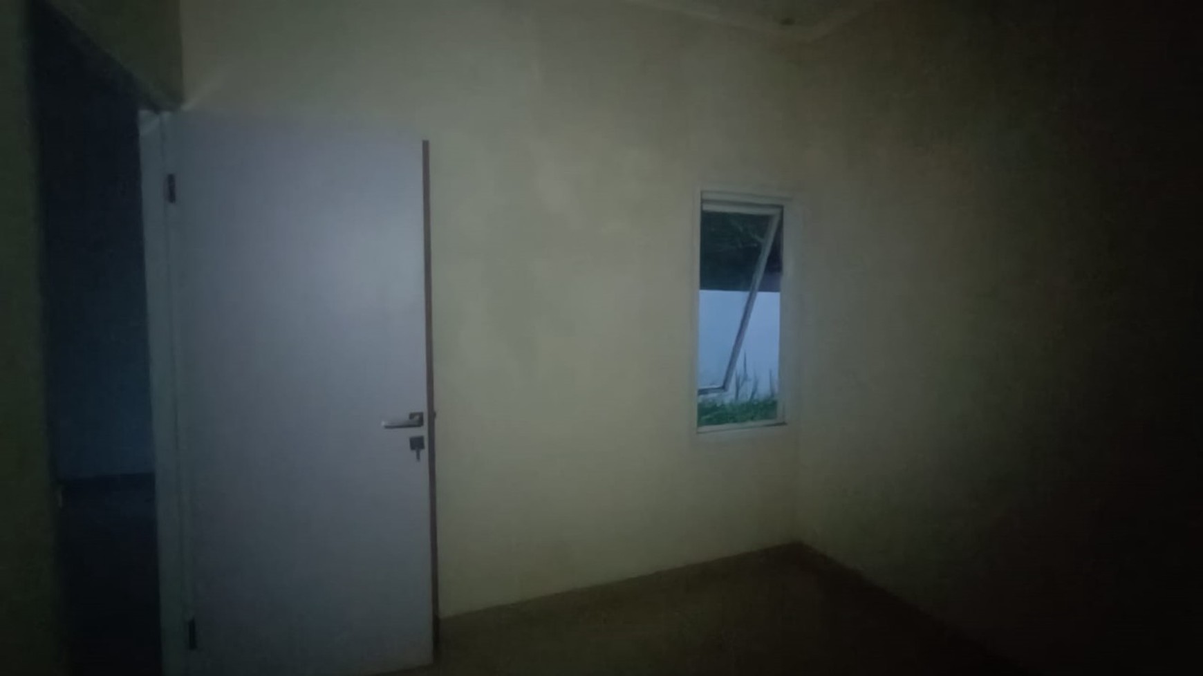 Rumah Siap Huni 2 Lantai Strategis