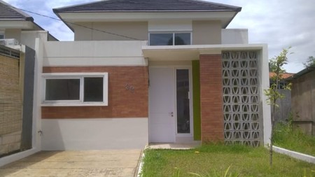  Rumah Siap Huni 2 Lantai Strategis