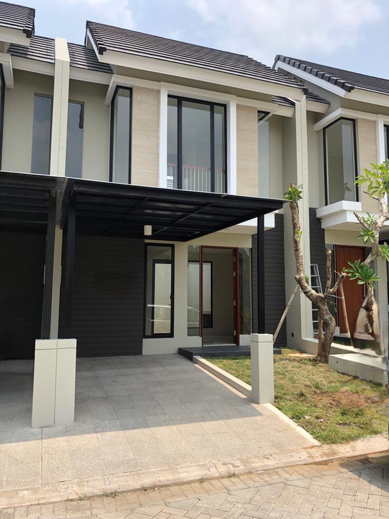 Murah Dijual Rumah Citraland North West Lake - North West Hill Spesial 2 Lantai Dekat Sekolah Citra Berkat , Superindo, Sport Center