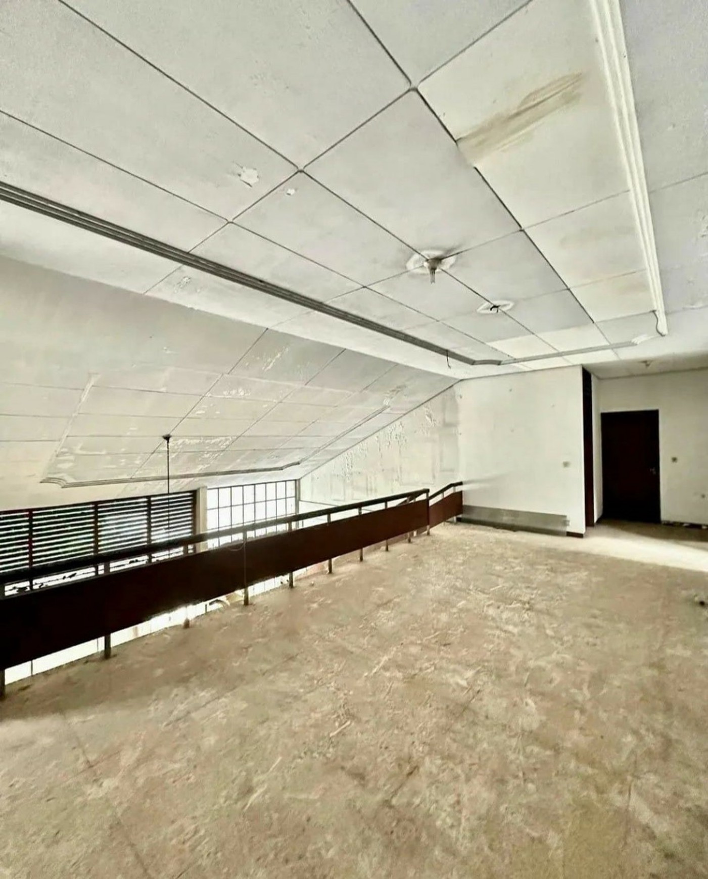 Hitung Tanah. Rumah Lama Turun Harga di Arteri Pondok Indah Jl Tanah Kusir Kebayoran Lama Jakarta Selatan. Tanah Luas.