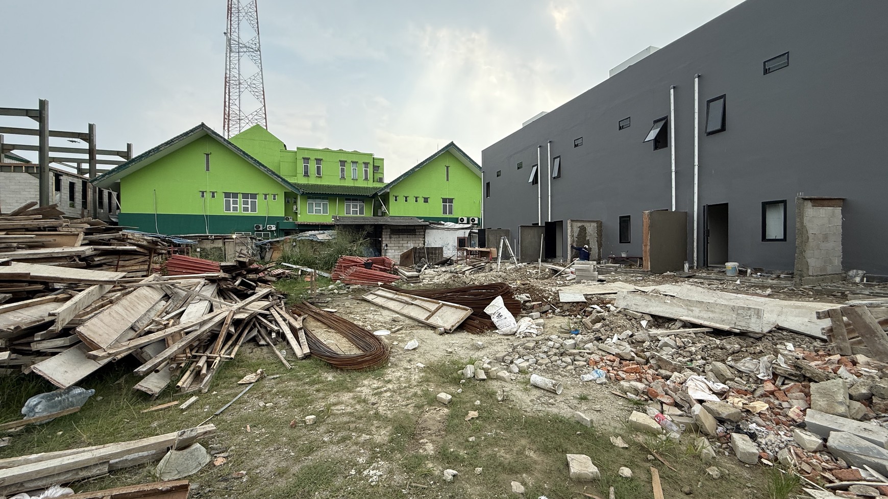 KAVLING COCOK UNTUK LAPANGAN OLAHRAGA ATAU USAHA LAINNYA, JOGLO, JAKARTA BARAT