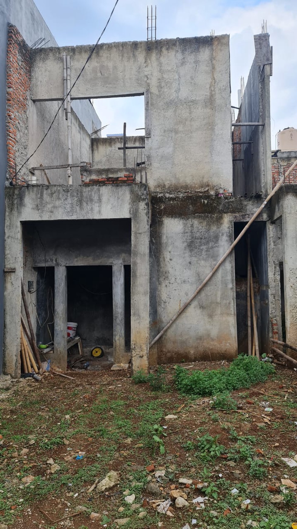 Kavling dan Bangunan Setengah Jadi di Elang Bintaro Residence Sawah Lama Ciputat Tangerang Selatan