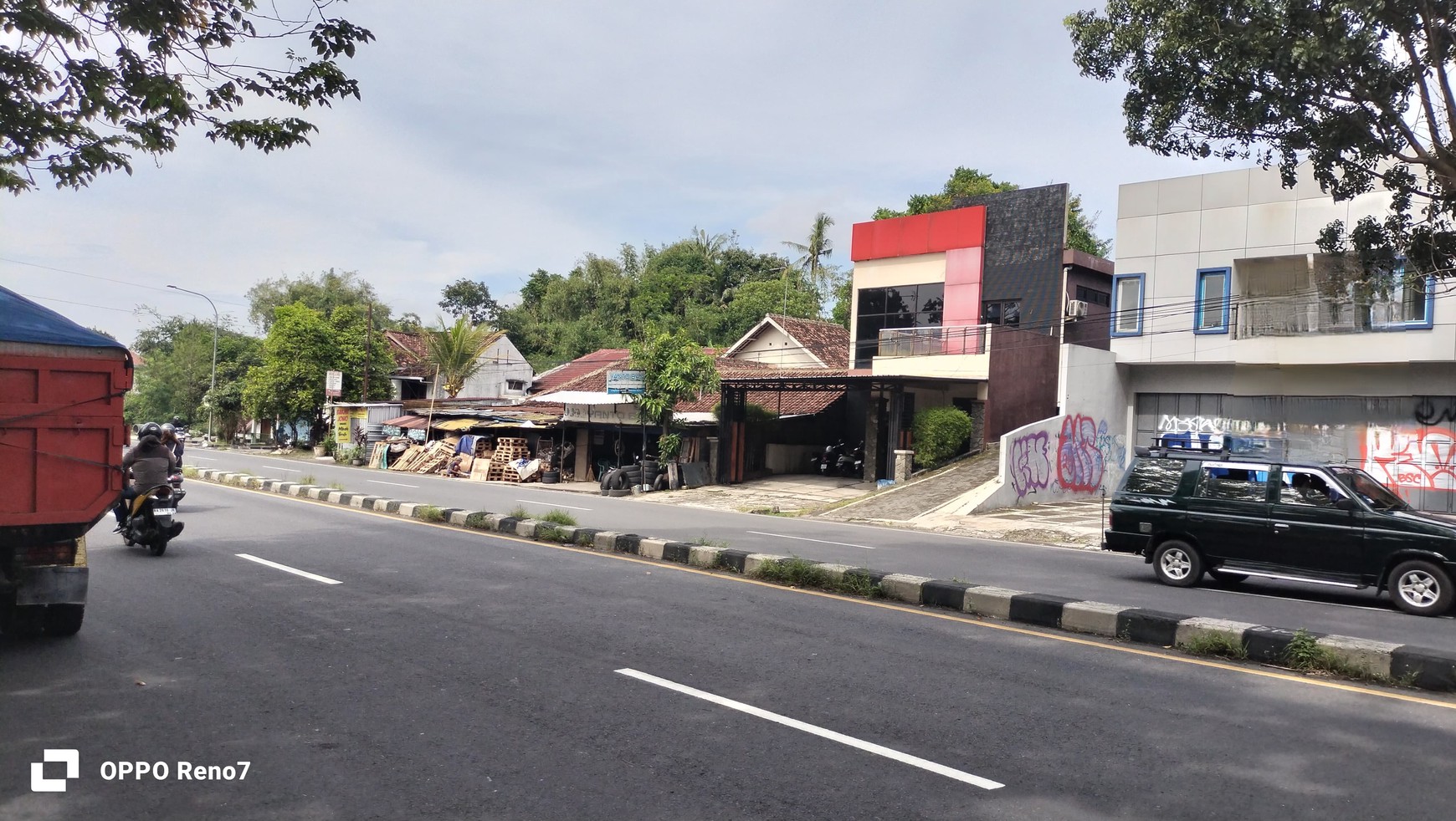 Ruko Strategis Dijalan Jogja-Magelang Km 12 Tridadi, Sleman