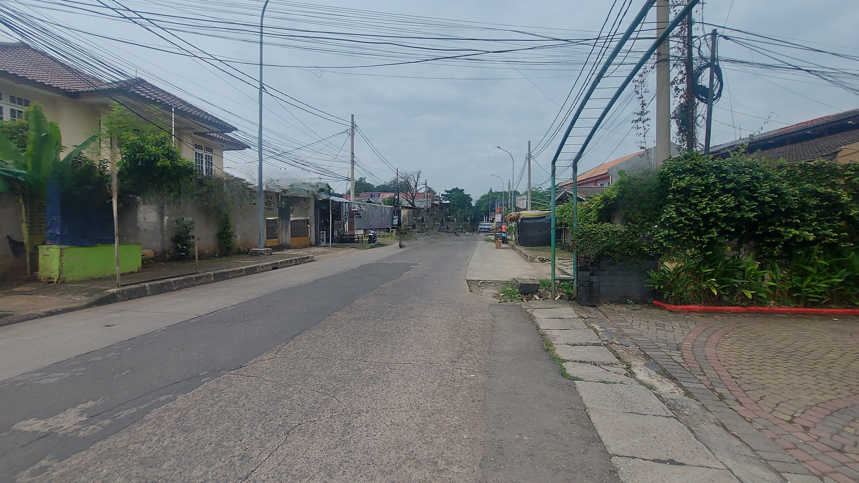 Rumah Luas Ngantong di Daerah Cinere Dekat Pintu Tol Harga NJOP