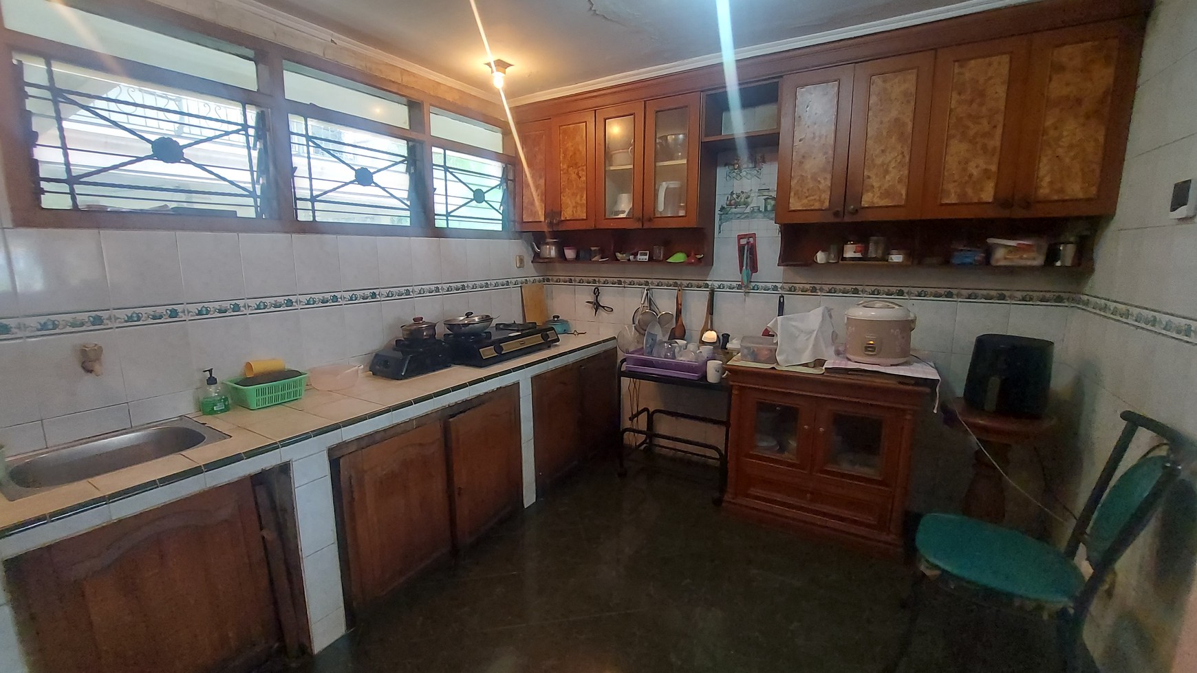 Rumah Luas Ngantong di Daerah Cinere Dekat Pintu Tol Harga NJOP