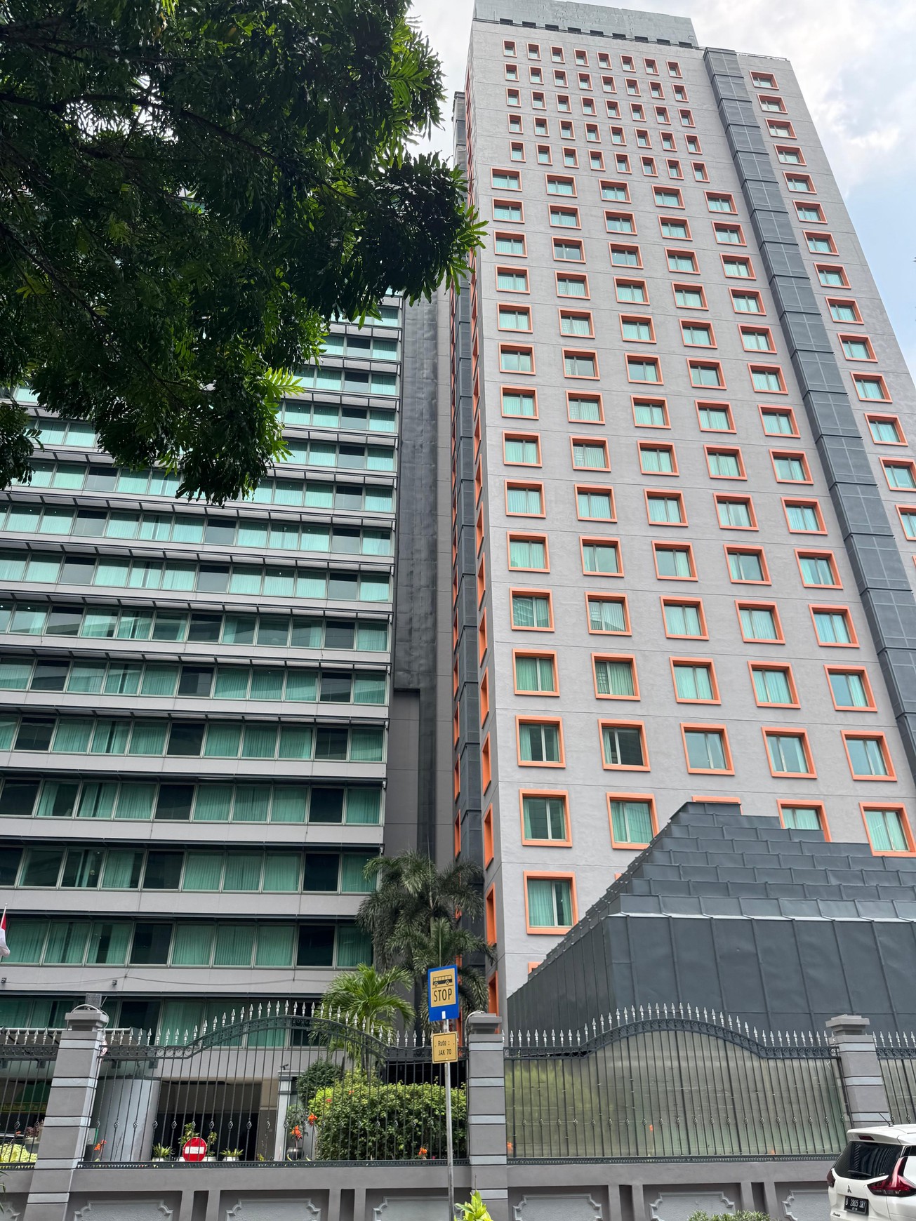 DIJUAL APARTEMEN ASCOTT JAKARTA PUSAT