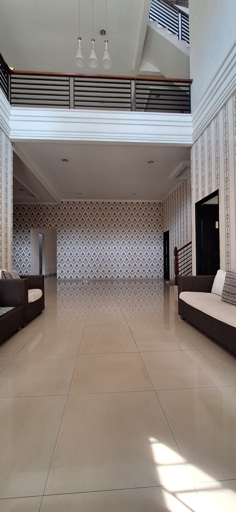 Rumah Bagus Di Villa Melati Mas BSD Tangerang Selatan