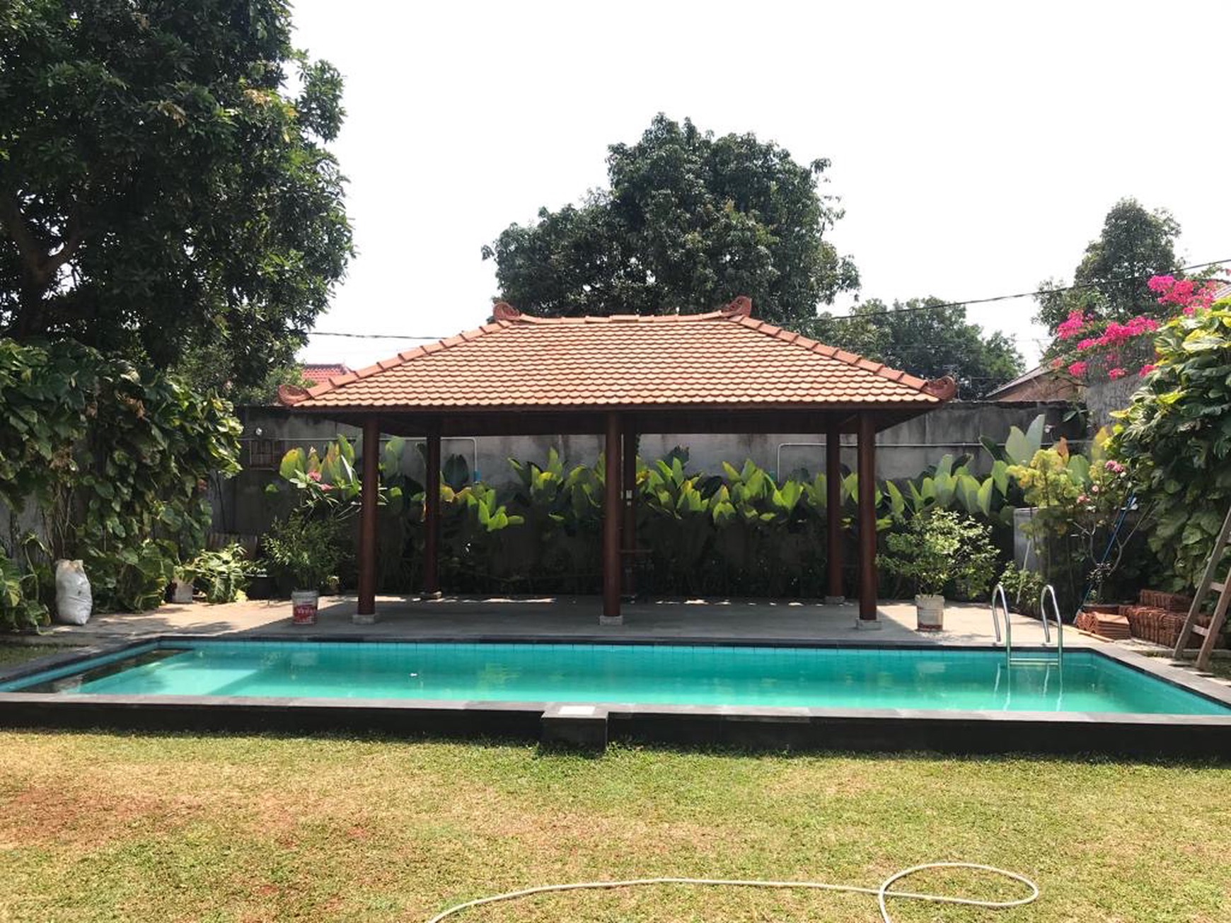 BIG AND BEAUTIFUL HOUSE AT CIPETE AREA