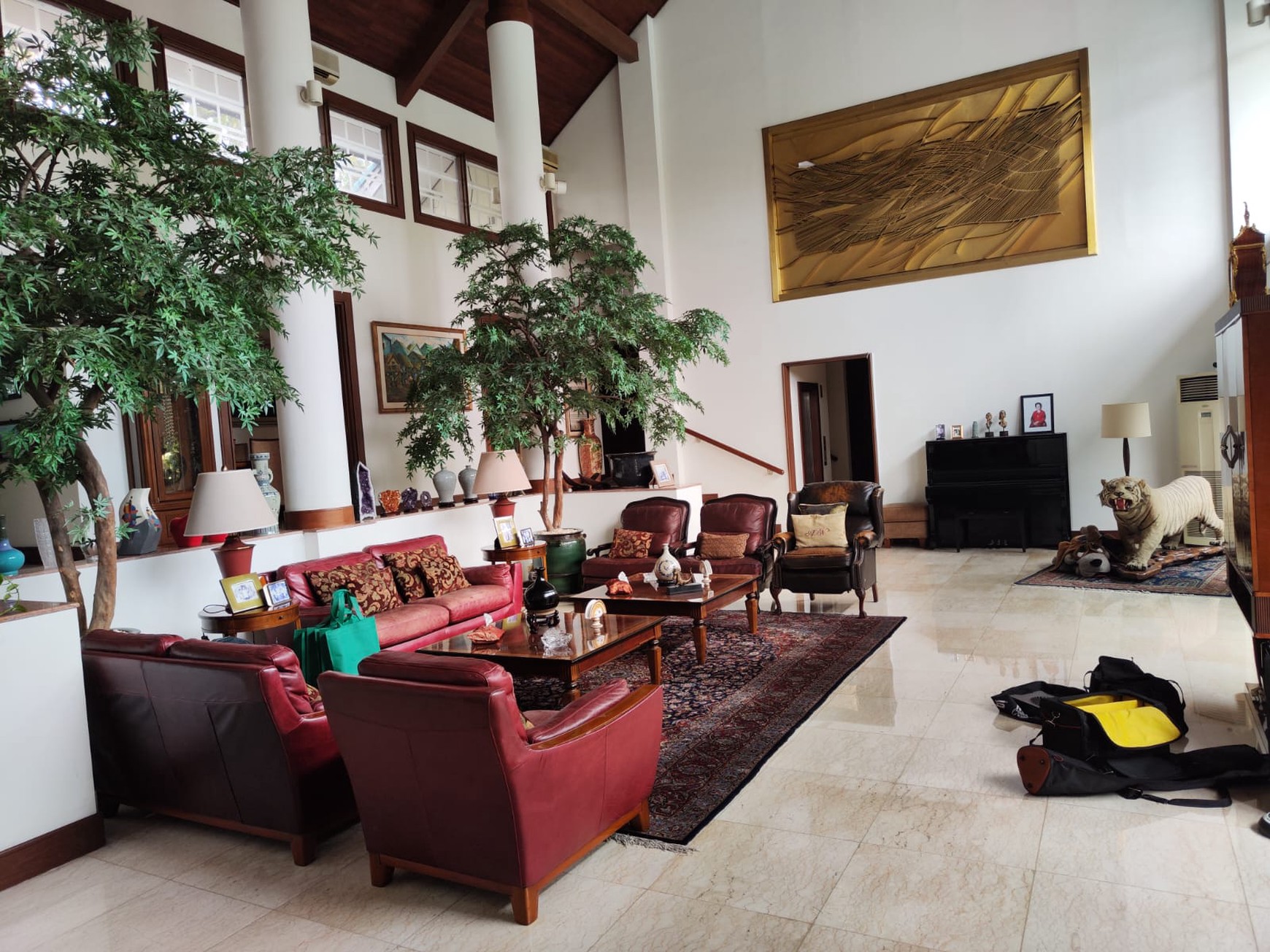 Di Jual Rumah Nuansa Villa Jl Poncol Lestari Lebak Bulus - Jakarta Selatan