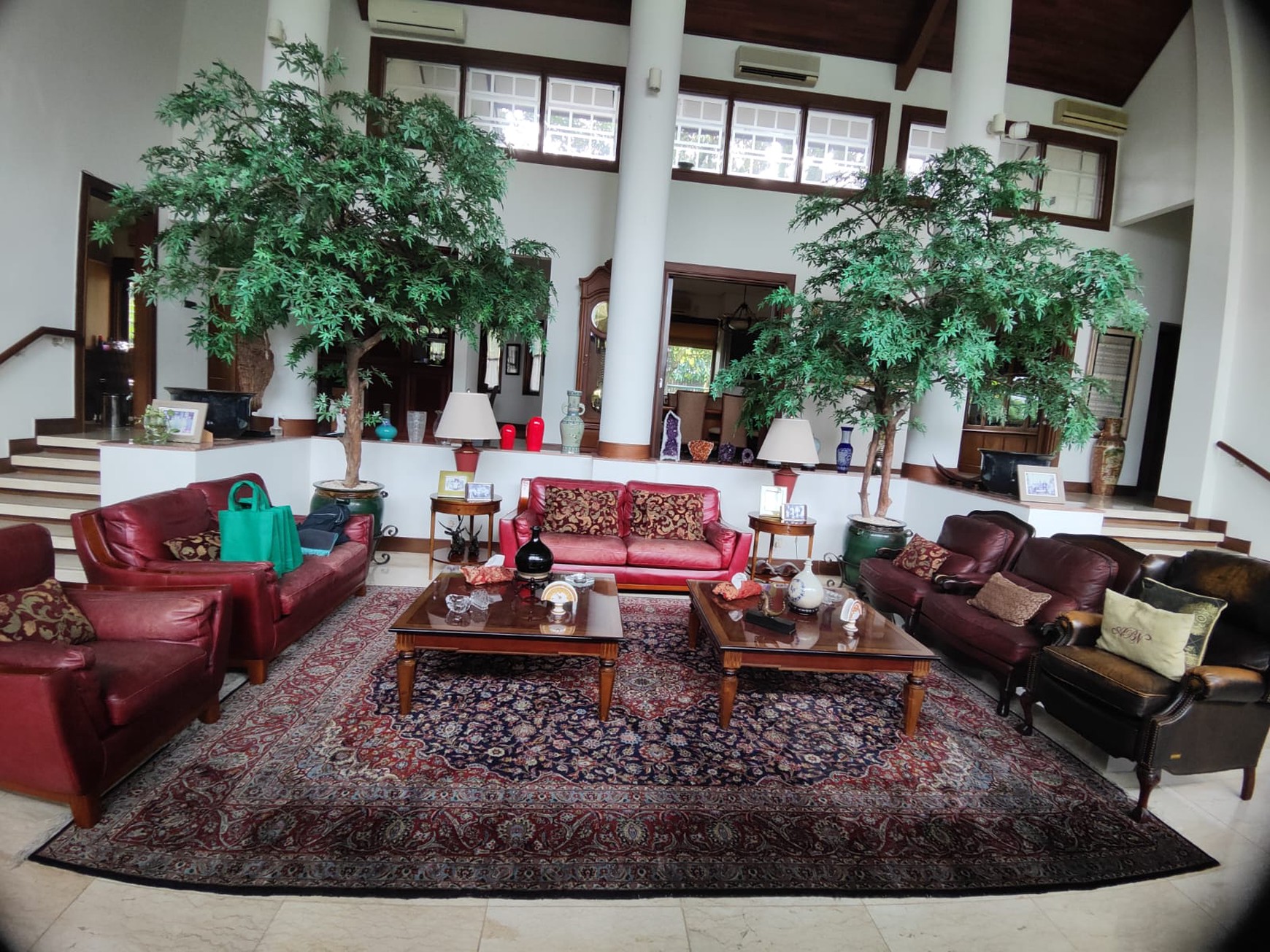 Di Jual Rumah Nuansa Villa Jl Poncol Lestari Lebak Bulus - Jakarta Selatan