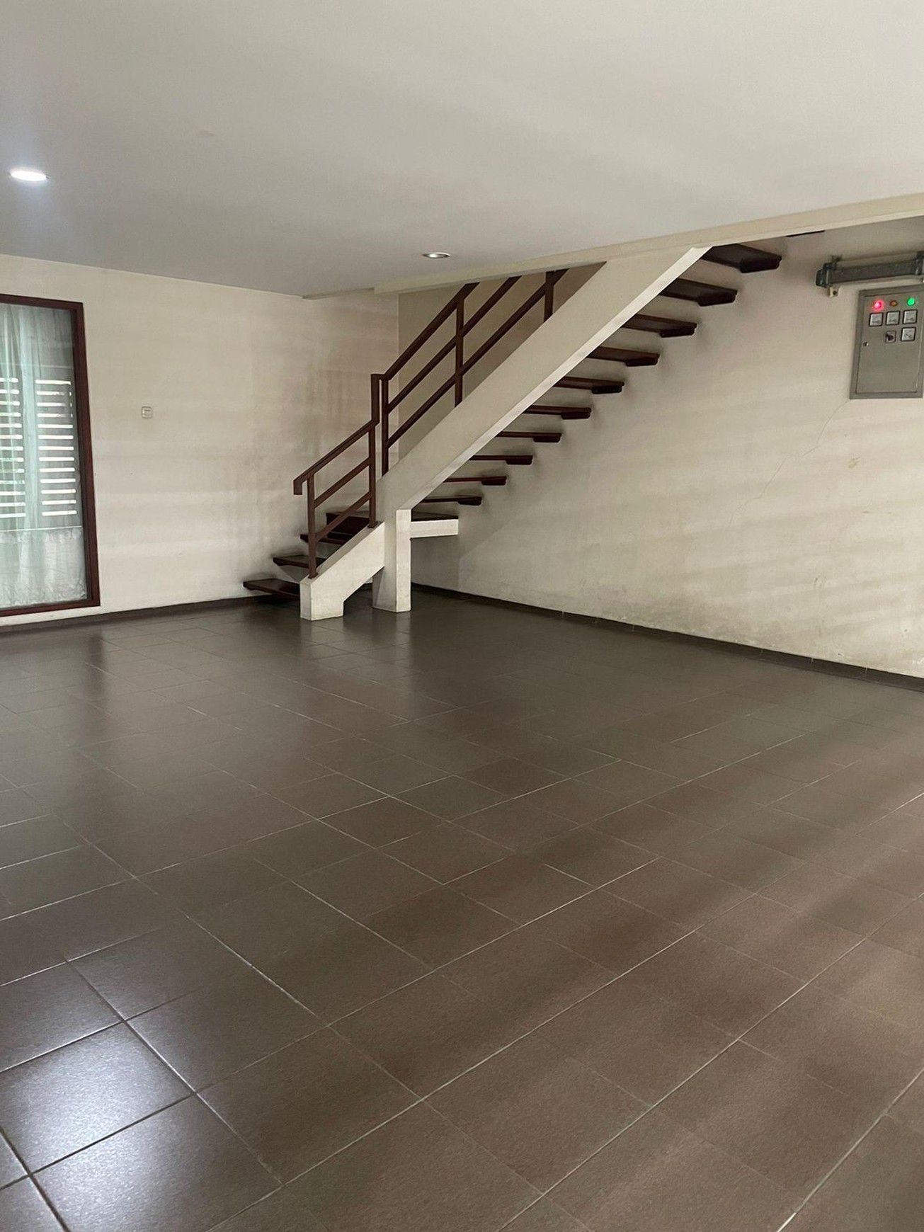 Di Jual Rumah siap huni Jl Lebak Bulus Residence Jakarta Selatan