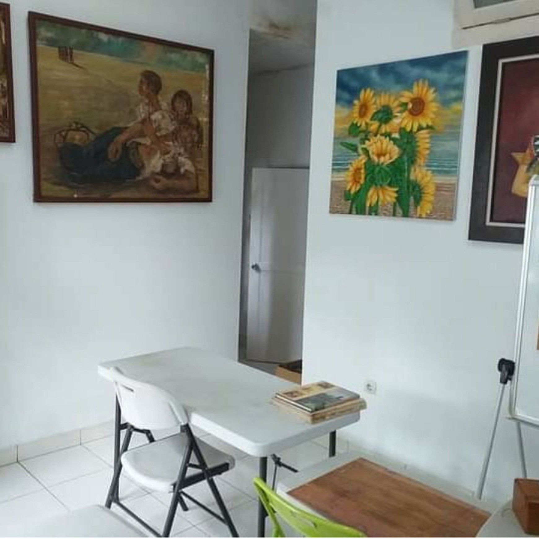 Rumah Siap Huni, Halaman Luas dan Hunian Nyaman @Bintaro Sektor 2.