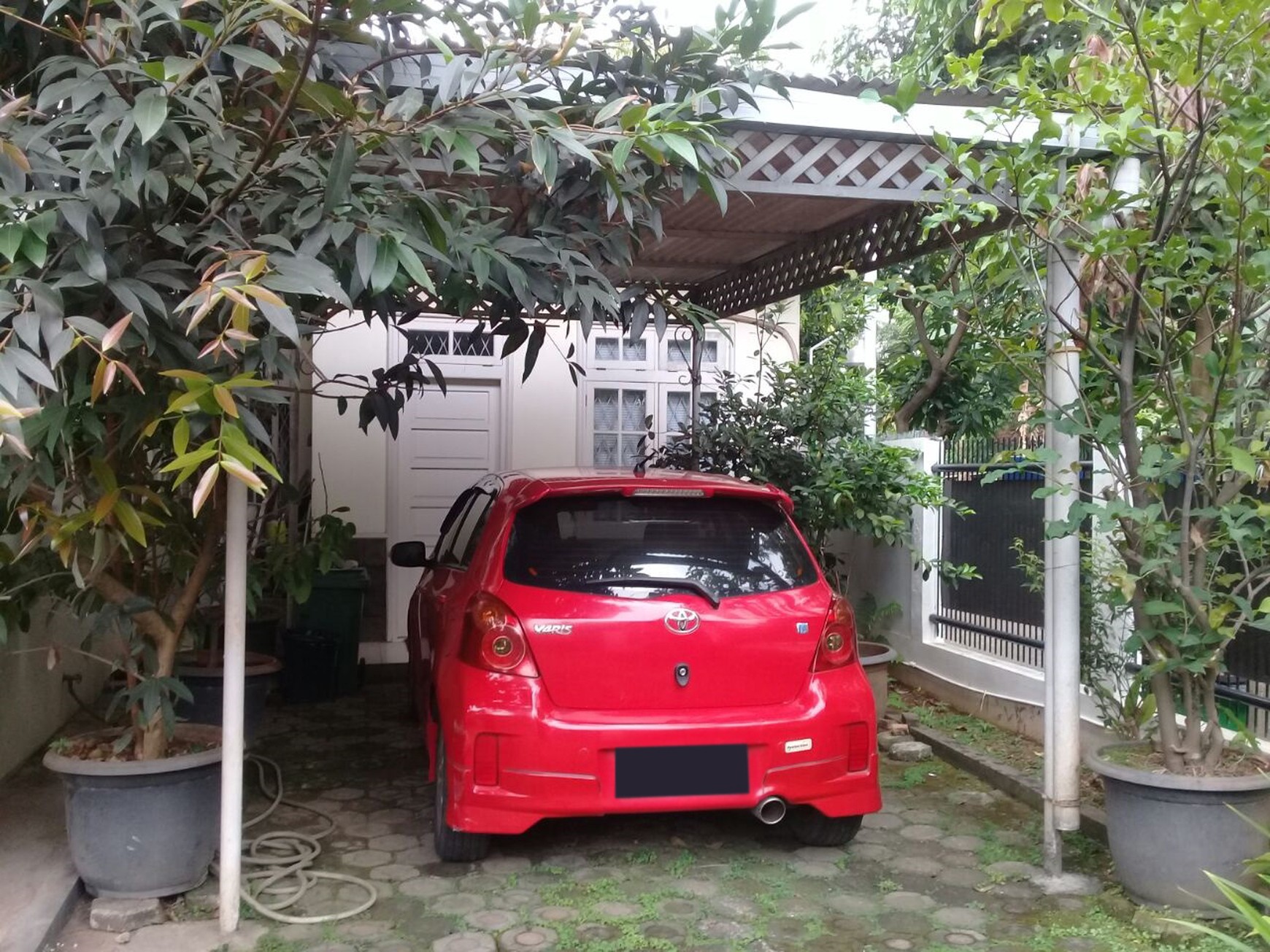 Rumah Siap Huni, Halaman Luas dan Hunian Nyaman @Bintaro Sektor 2.