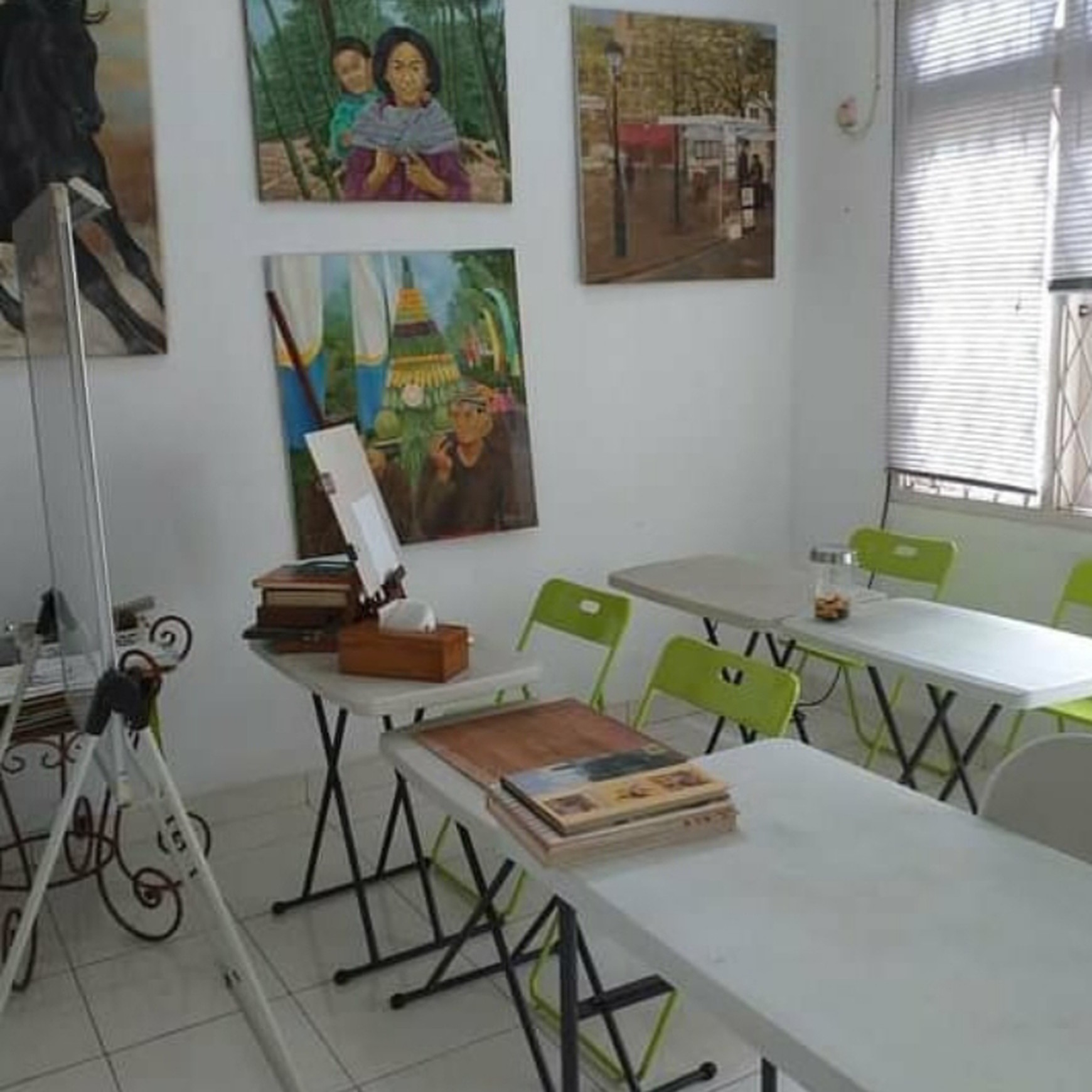 Rumah Siap Huni, Halaman Luas dan Hunian Nyaman @Bintaro Sektor 2.