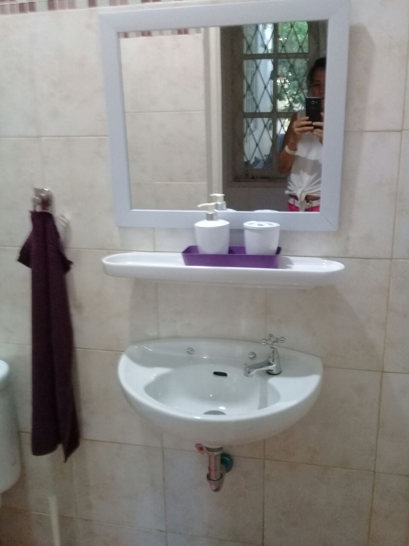 Rumah Siap Huni, Halaman Luas dan Hunian Nyaman @Bintaro Sektor 2.
