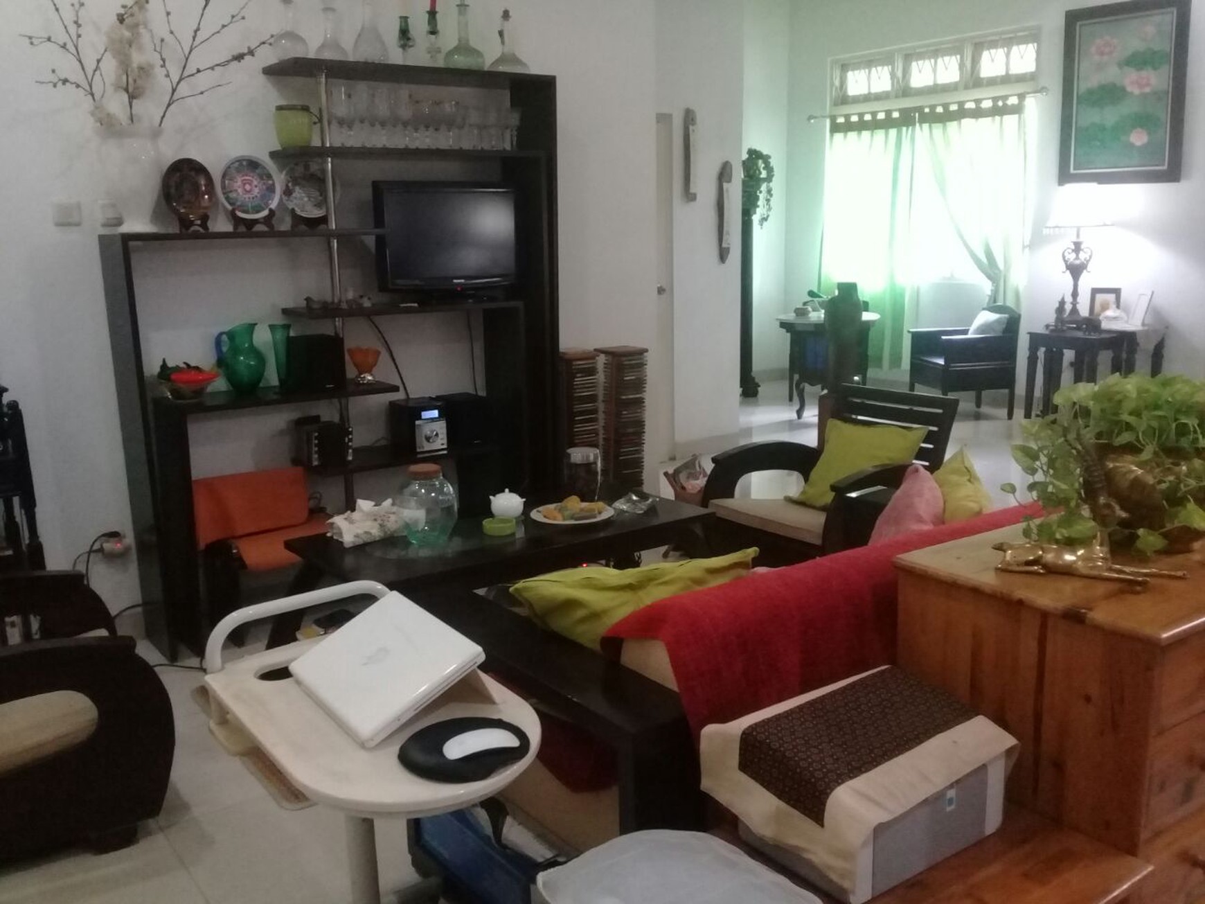 Rumah Siap Huni, Halaman Luas dan Hunian Nyaman @Bintaro Sektor 2.