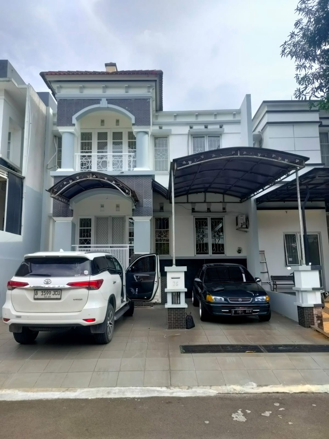 Disewakan rumah di cluster riviera palem semi karawaci - Tangerang 