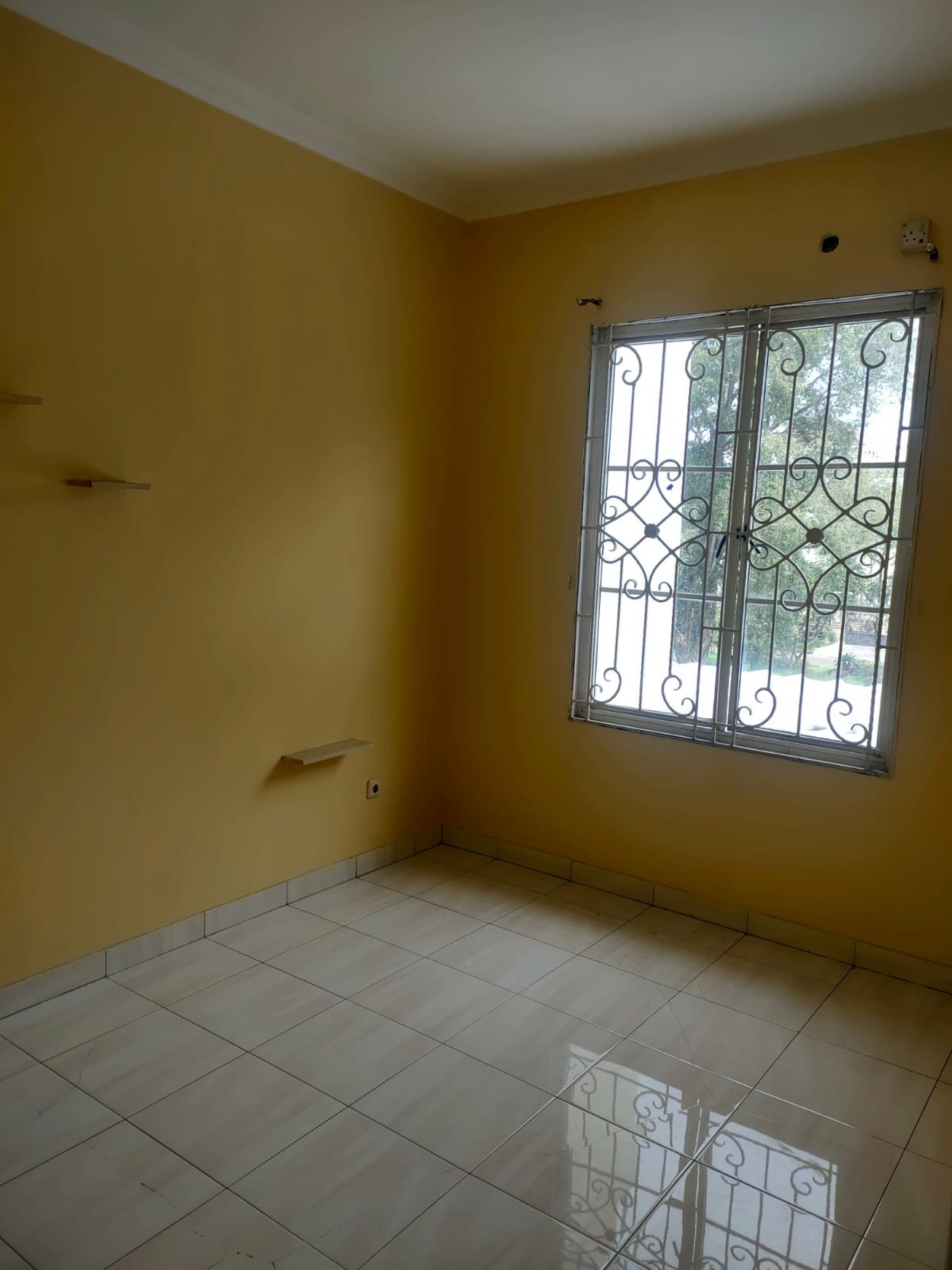 Disewakan rumah di cluster riviera palem semi karawaci - Tangerang 