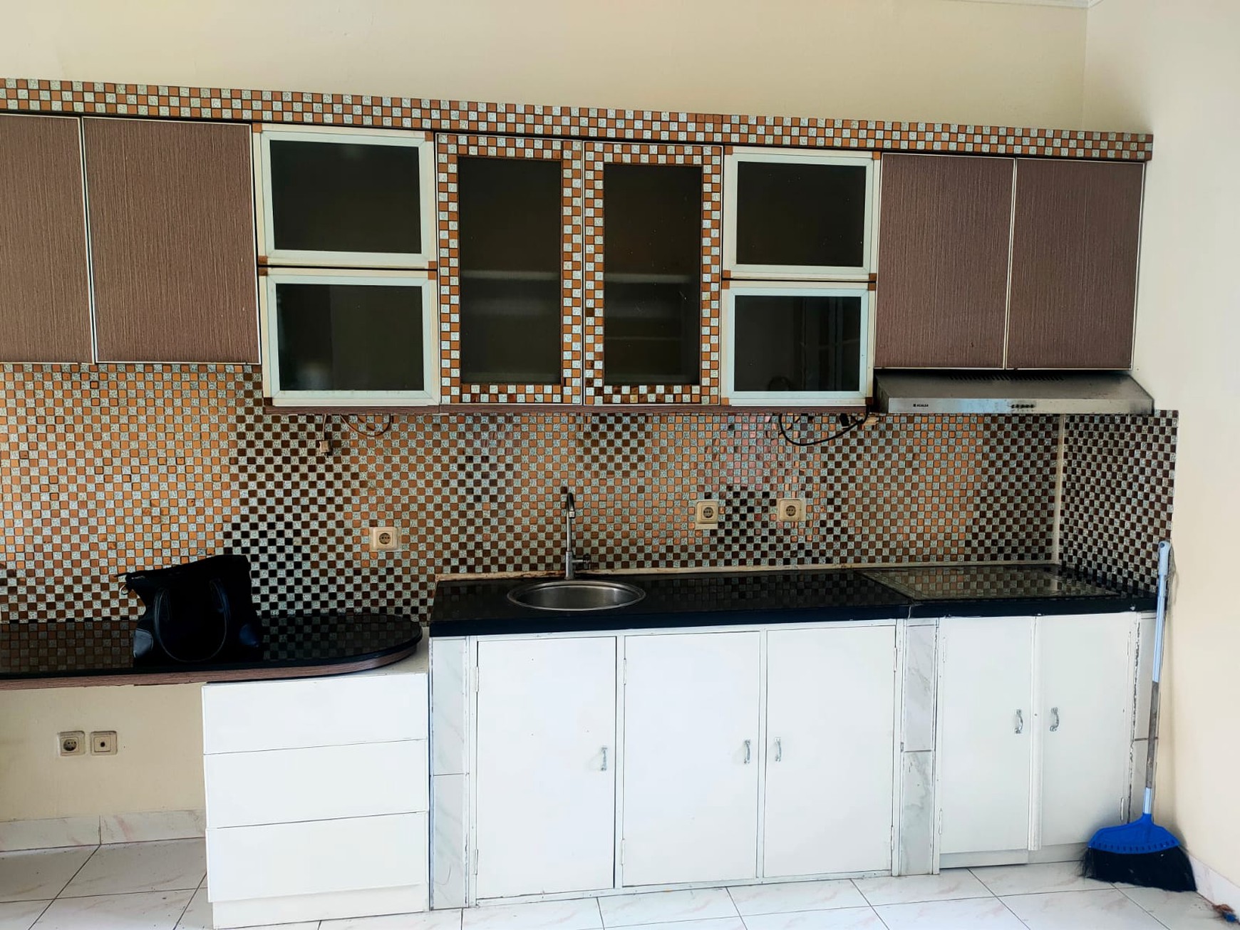 Disewakan rumah di cluster riviera palem semi karawaci - Tangerang 