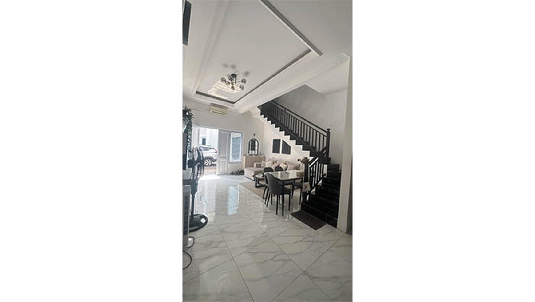 Rumah Perum White House, Cibubur, jakarta Timur