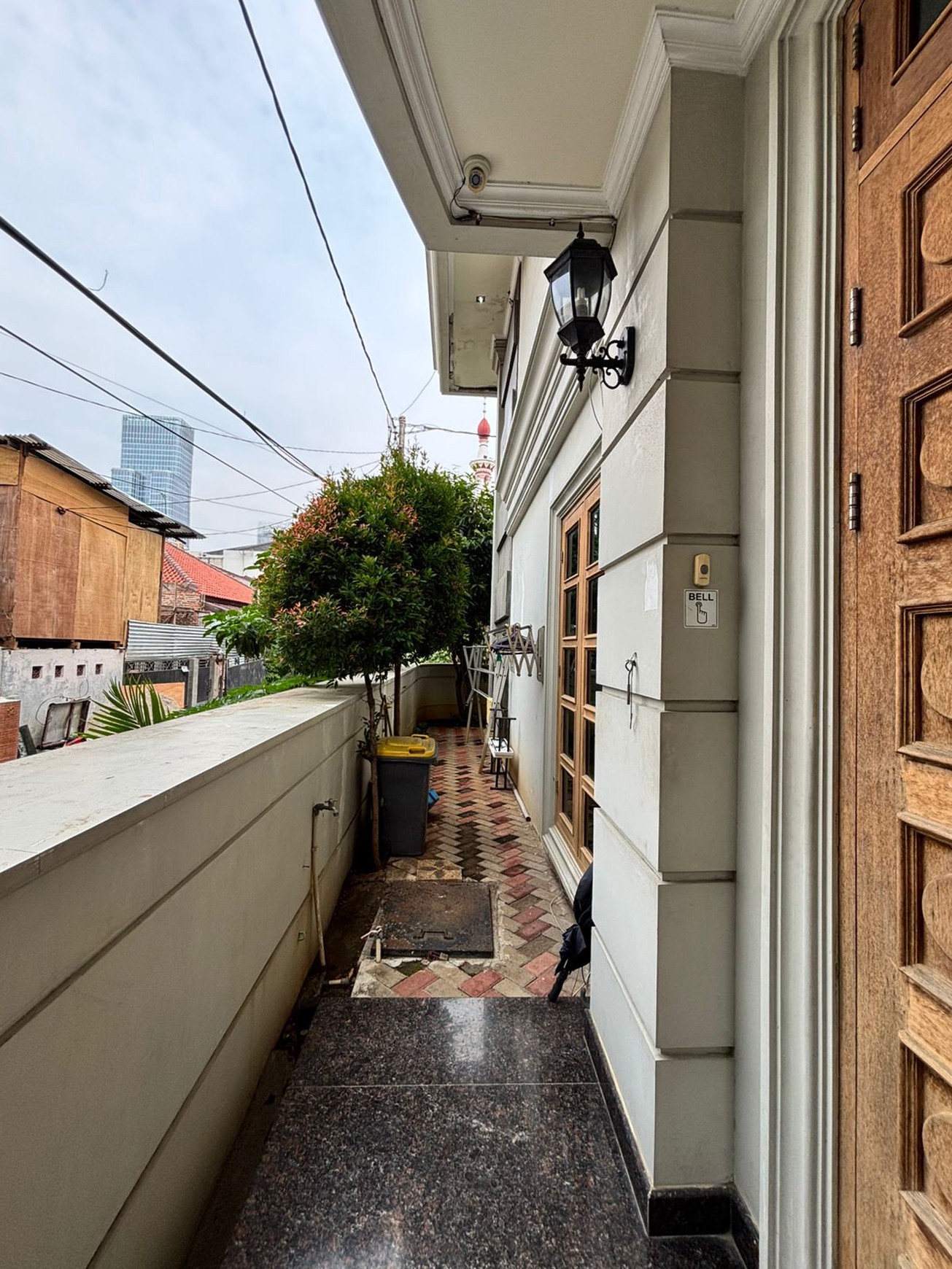 Dijual Rumah Semi Furnished di Cempaka Putih Jakarta Pusat