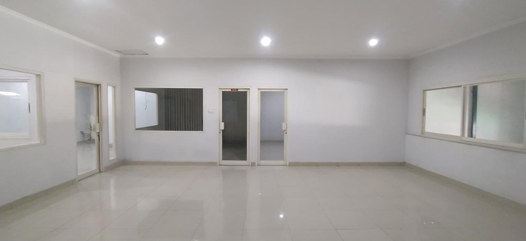 Dijual Gudang Siap Pakai Margomulyo Permai Surabaya 