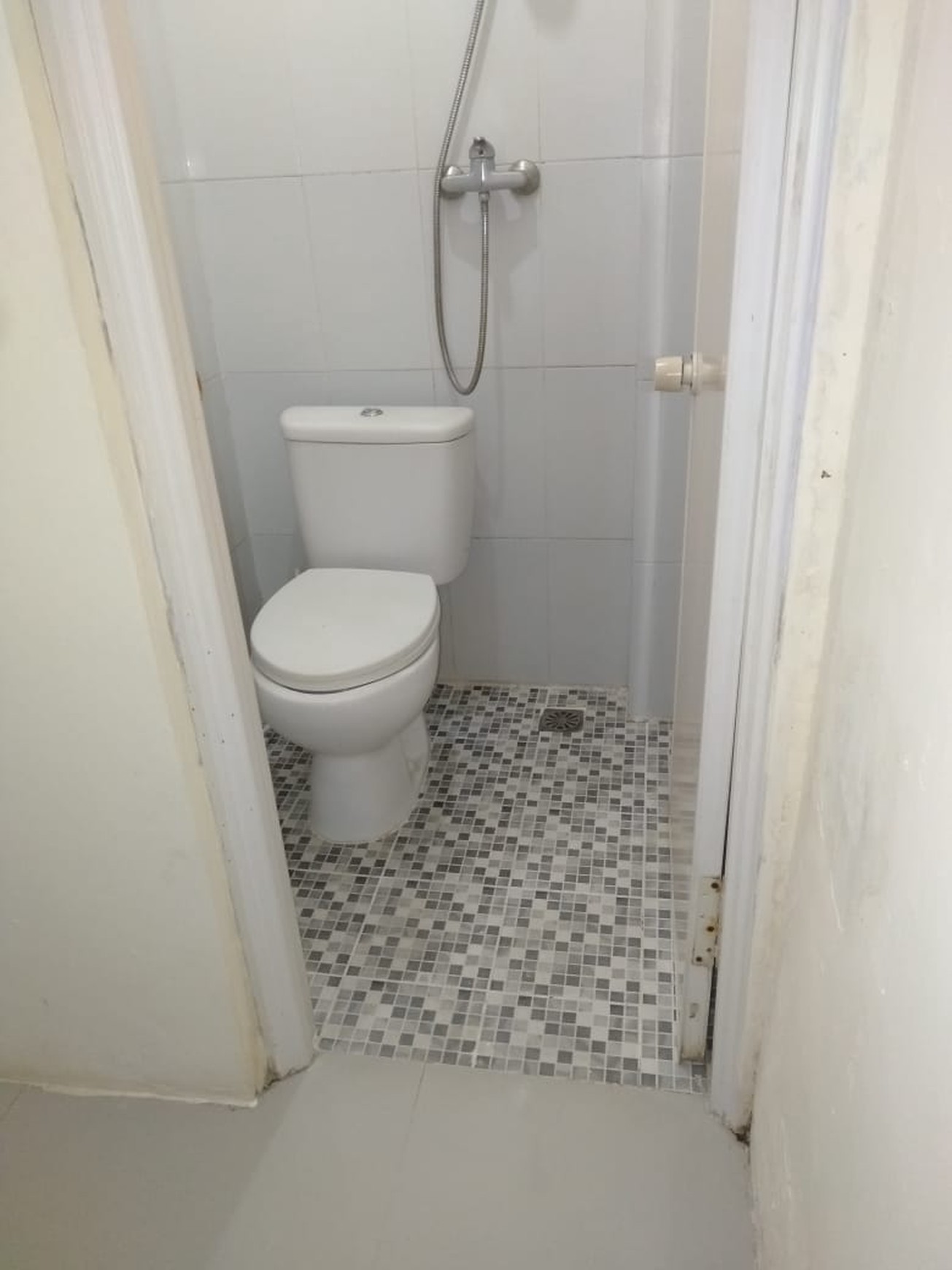 Dijual Rumah Kost di Tomang, Jakarta Barat