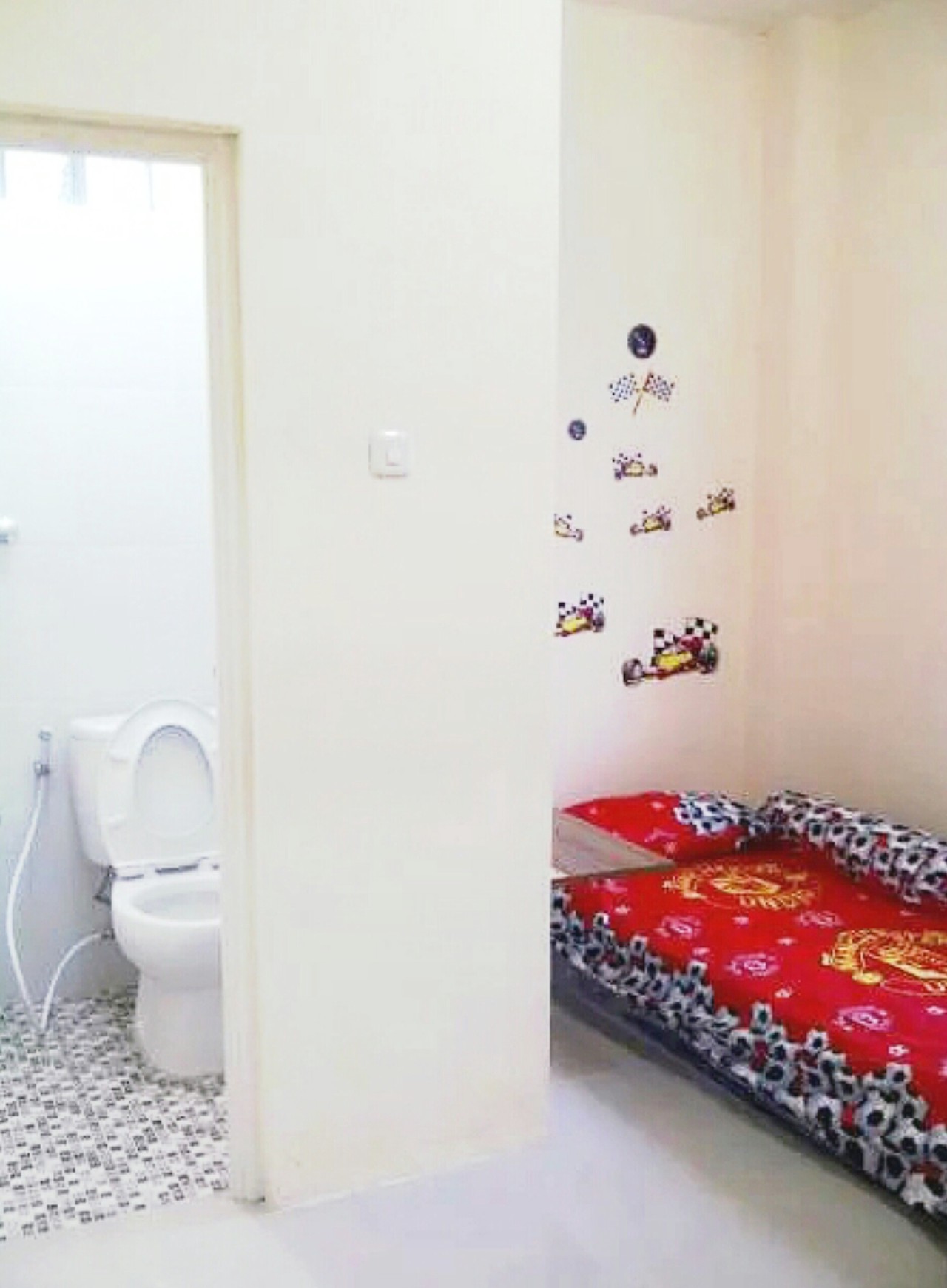 Dijual Rumah Kost di Tomang, Jakarta Barat