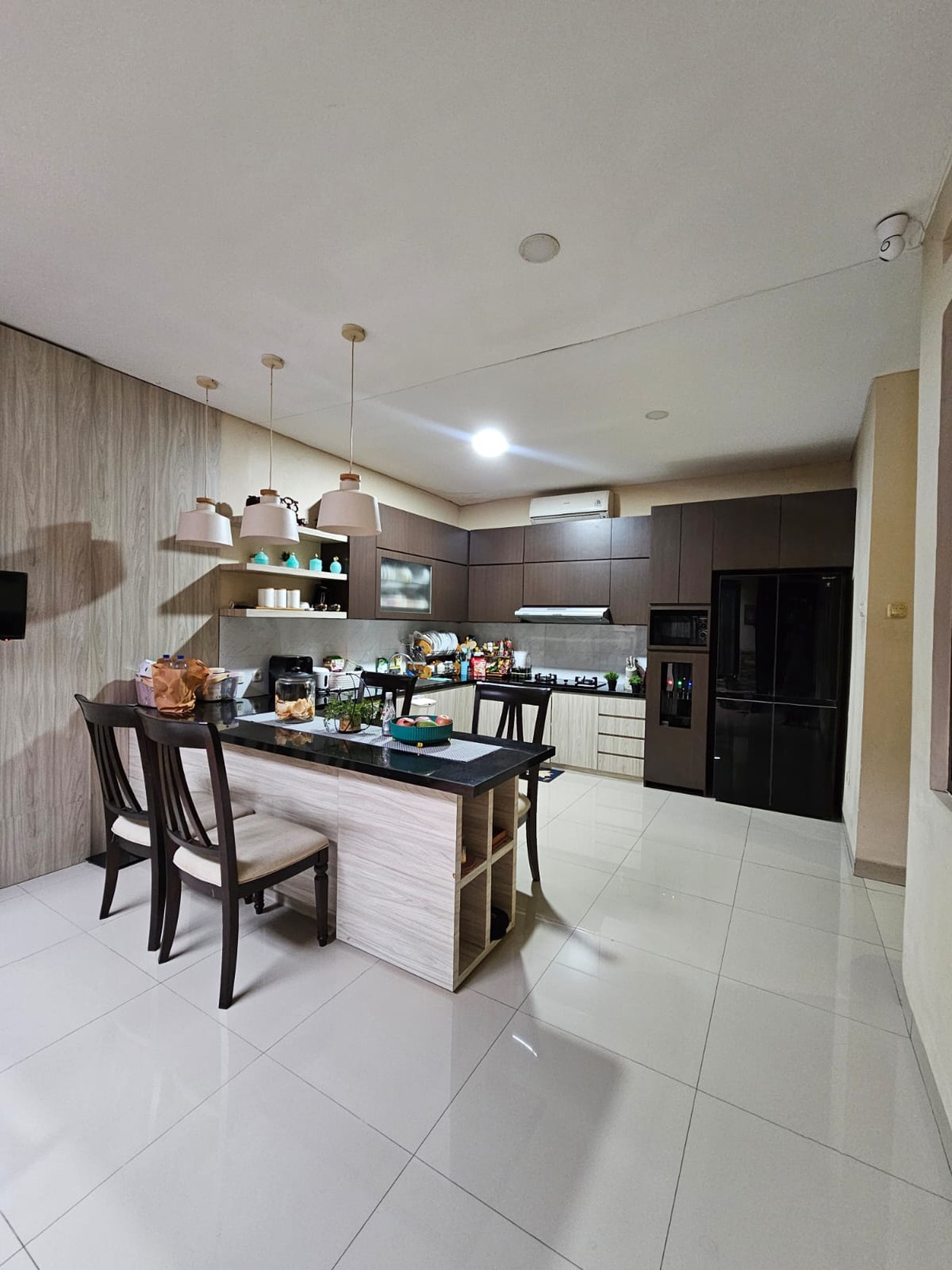 Dijual Rumah Asri Terawat di Komplek Batununggal