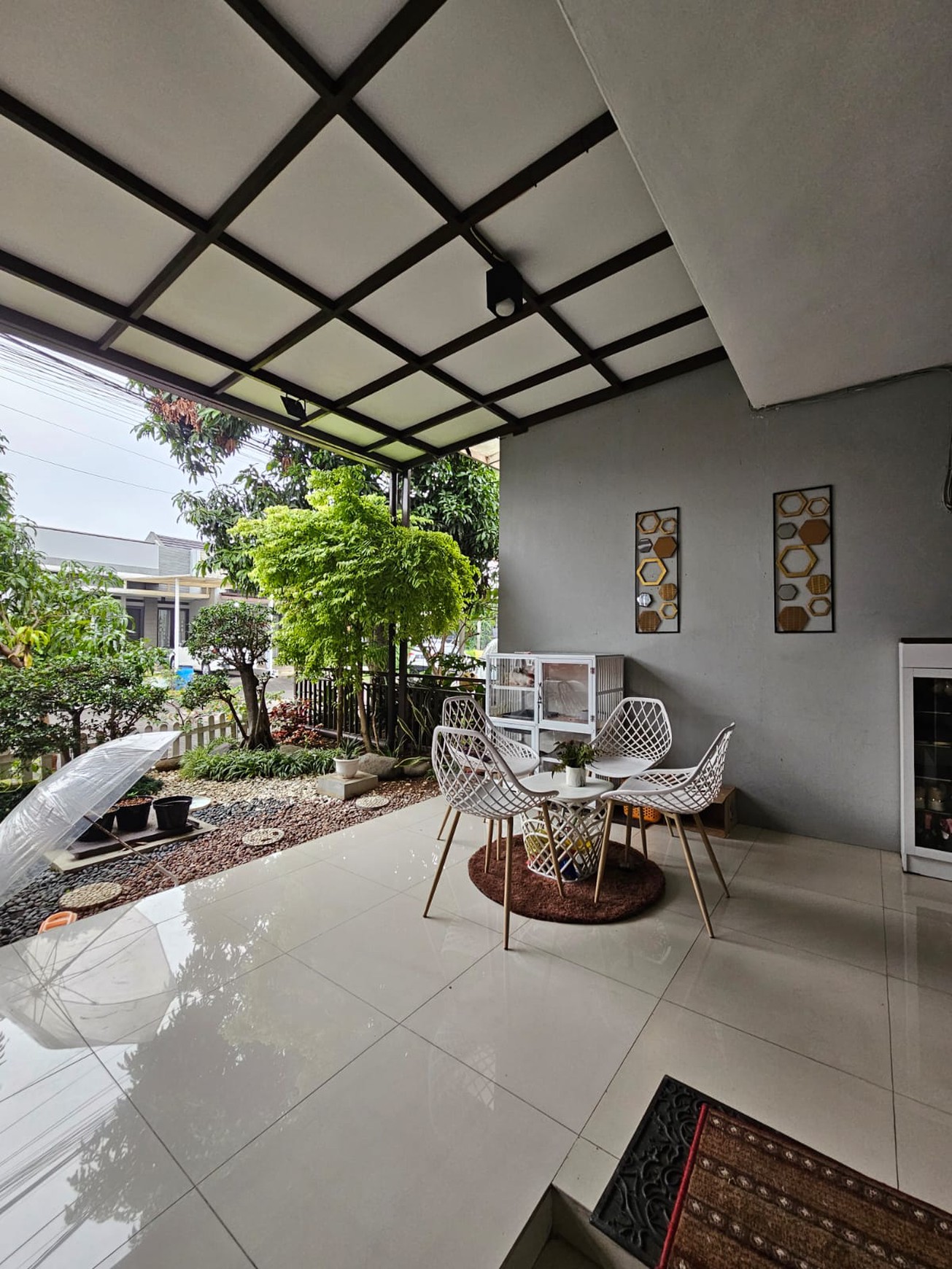 Dijual Rumah Asri Terawat di Komplek Batununggal