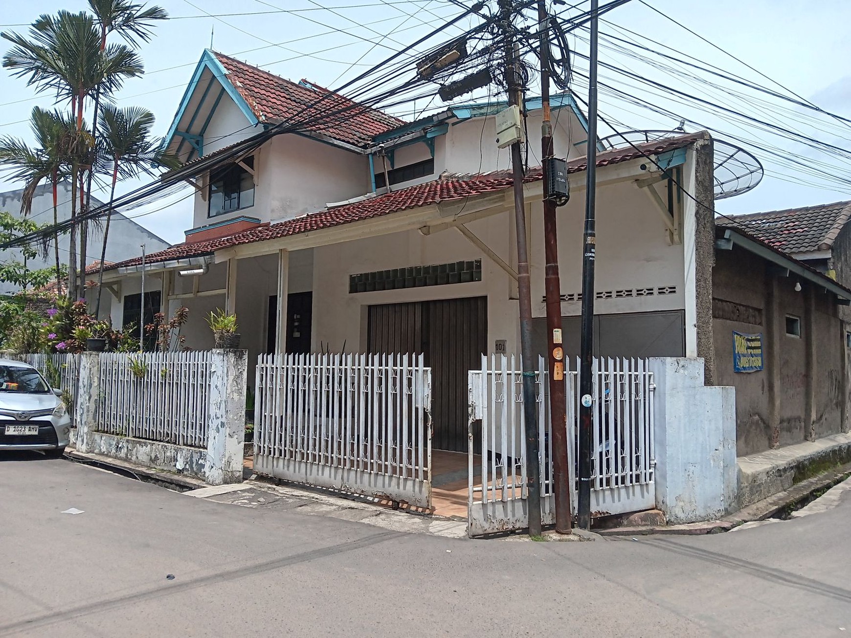 Rumah Bagus Terawat di jl Cibangkong, Bandung Kota