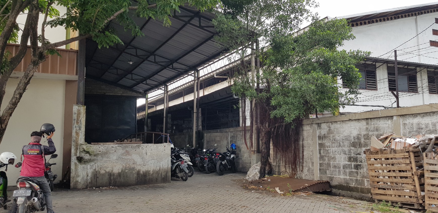 Disewakan Lokasi Strategis Pergudangan Di Surimulya, Surabaya Barat.