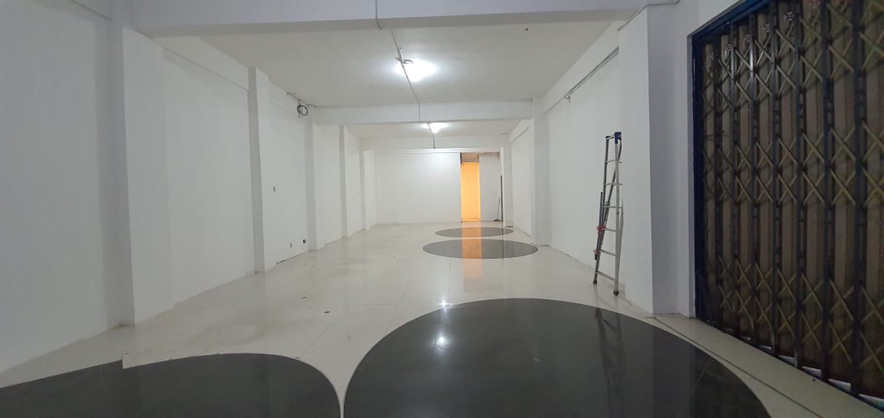 Dijual Ruko srategis di Jl. HR.muhammad, surabaya barat