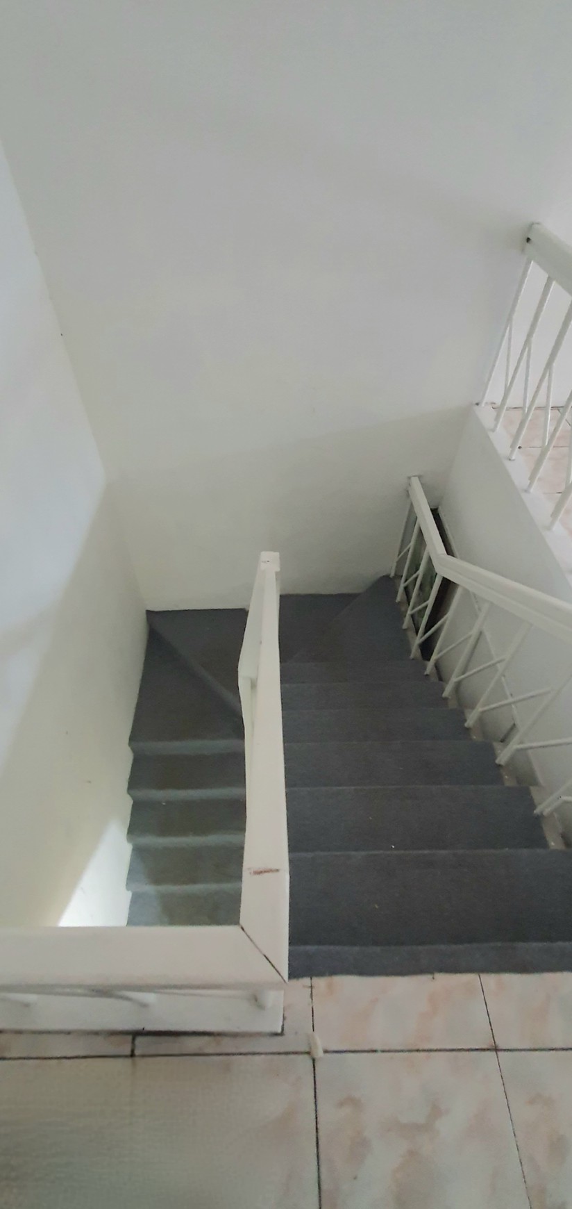 Ruko Sewa hanya lantai 2, lokasi strategis di Kelapa Hibrida Raya, Kelapa Gading Luas 4,5x17m2