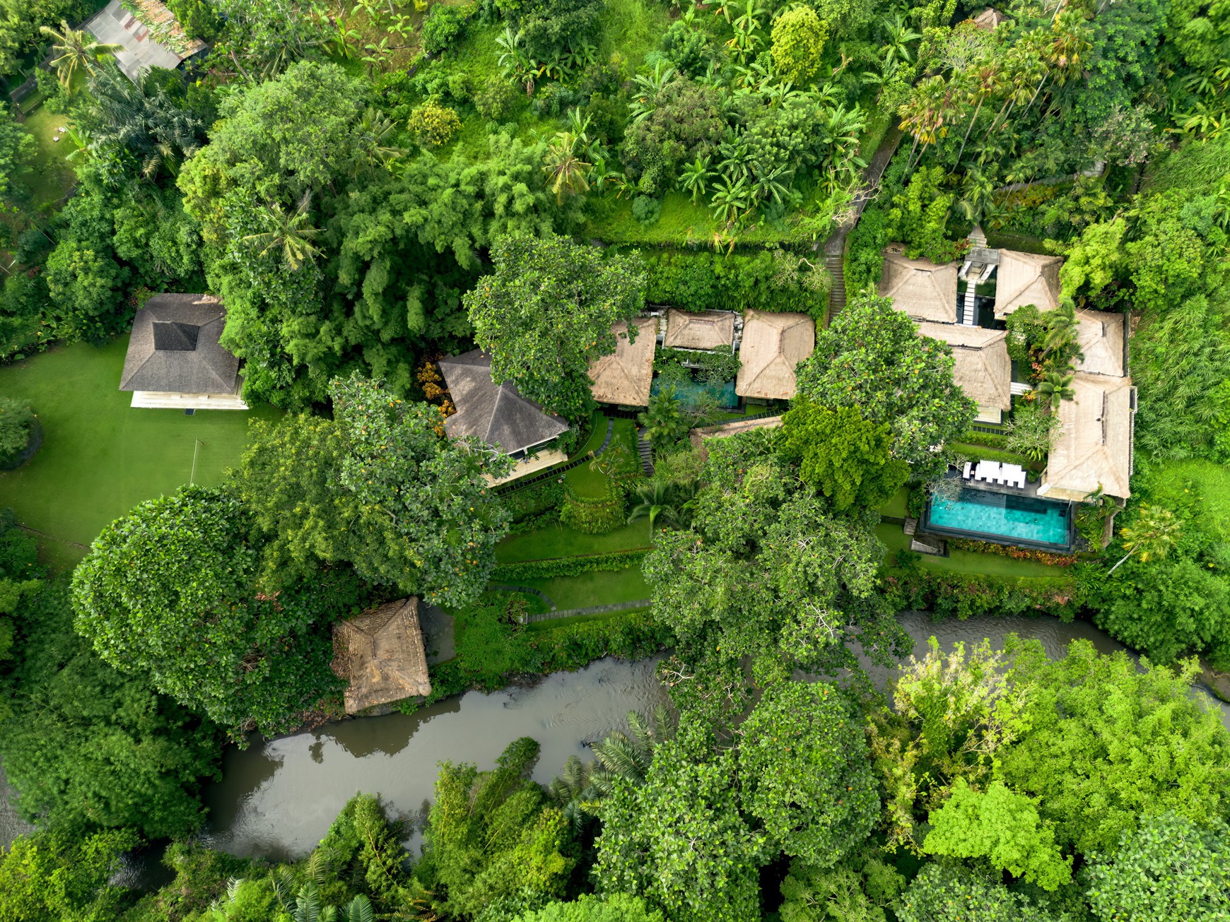 Freehold - Timeless Luxury Villa Estate Overlooking the River in Cepaka, Bali