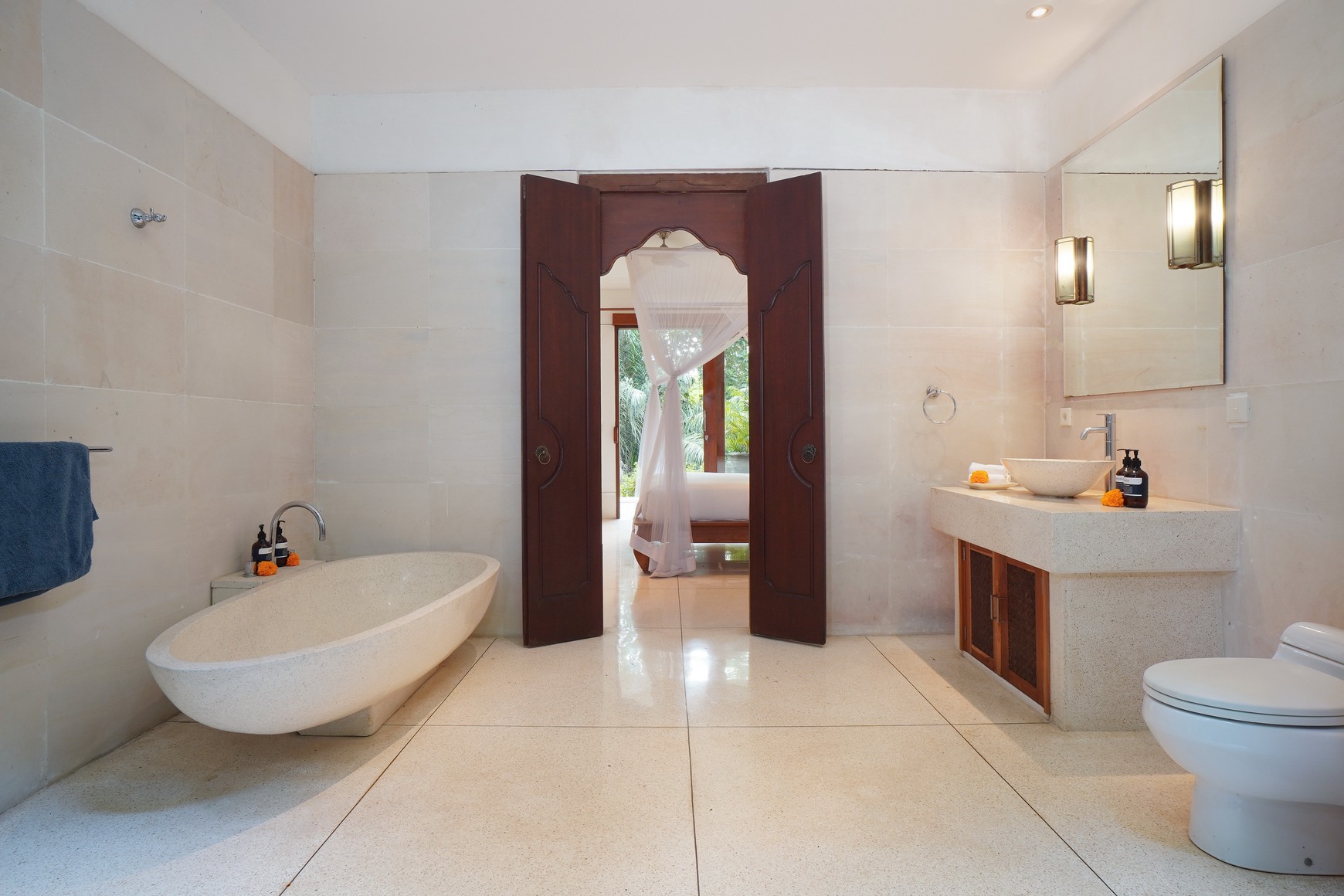 Freehold - Timeless Luxury Villa Estate Overlooking the River in Cepaka, Bali