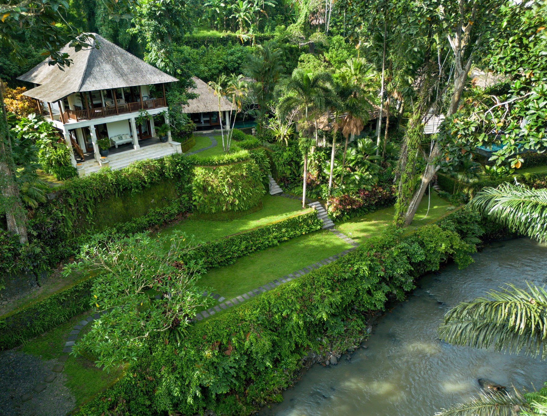 Freehold - Timeless Luxury Villa Estate Overlooking the River in Cepaka, Bali