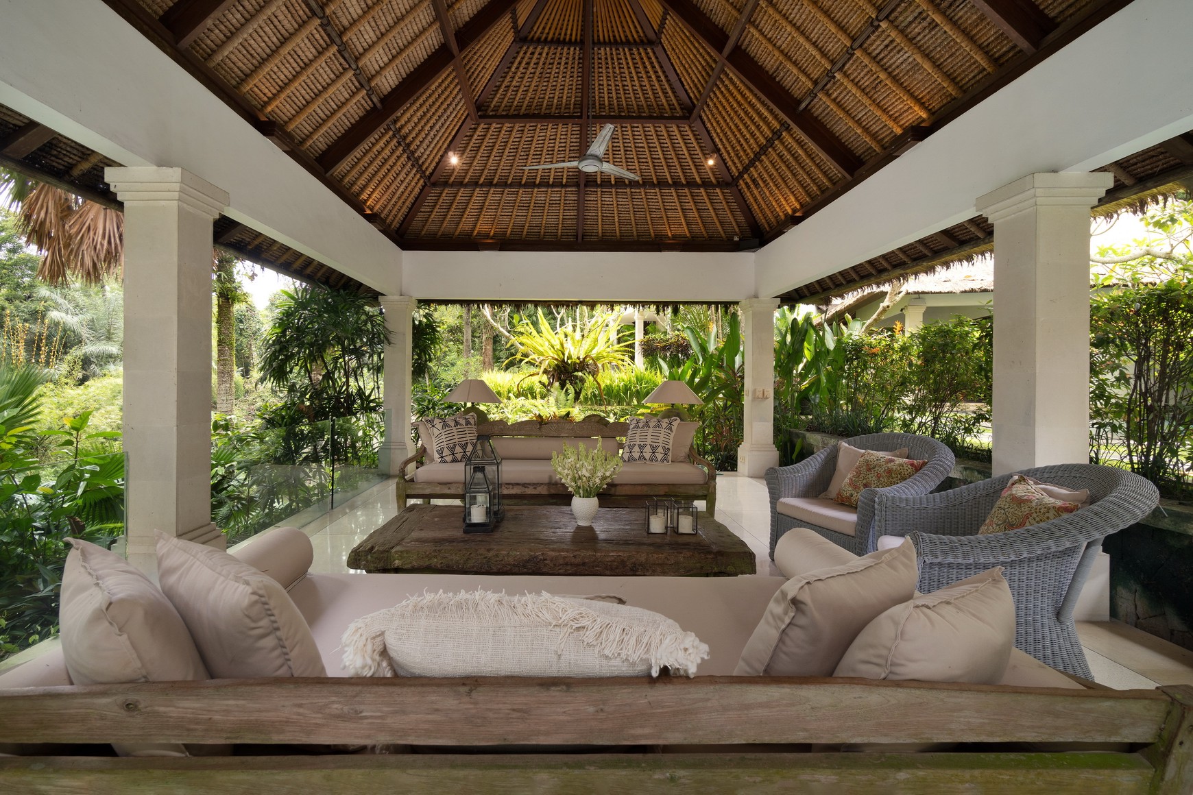 Freehold - Timeless Luxury Villa Estate Overlooking the River in Cepaka, Bali