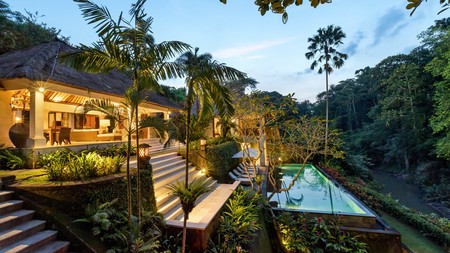 Freehold - Timeless Luxury Villa Estate Overlooking the River in Cepaka, Bali