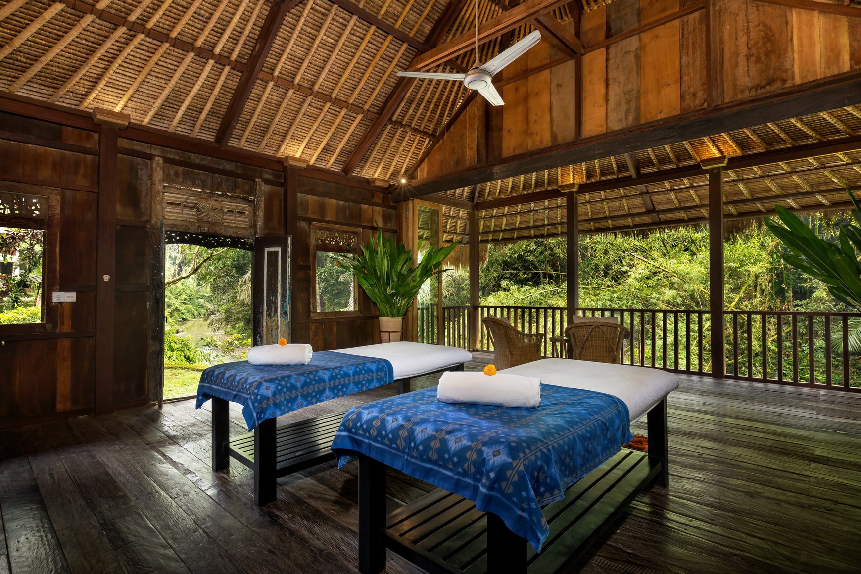 Freehold - Timeless Luxury Villa Estate Overlooking the River in Cepaka, Bali