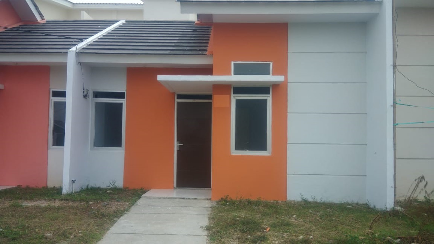 Rumah Manis Minimalis Diarea Cluster Park Street Maja, Dekat Stasiun.