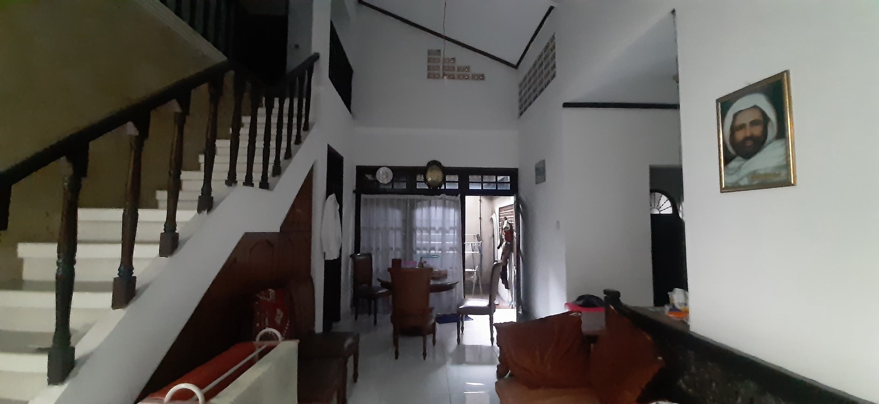 Rumah Luas Asri Diarea Kom-Lek Depkes Cipayung Ciputat, Dekat Gate Tol